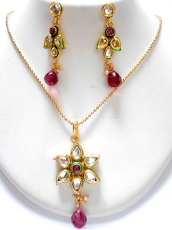 Kundan Pendant Sets